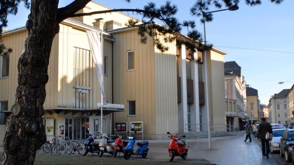 dt.common.streams.StreamServer